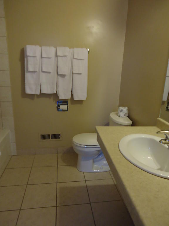 Kingsway Inn Thunder Bay Room photo